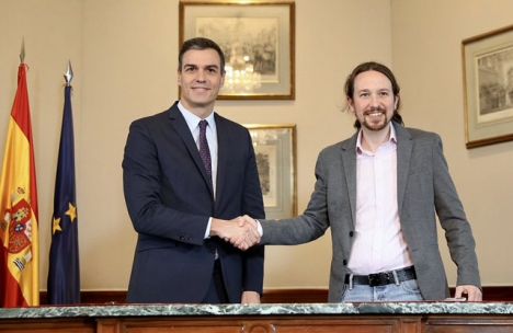 Koalitionsavtalet mellan PSOE och Unidas Podemos undertecknades i parlamentet mindre än två dygn efter nyvalet.