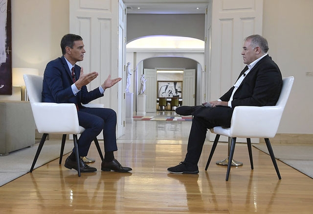 Boten gäller en intervju som Pedro Sánchez beviljade La Sexta från presidentpalatset La Moncloa.