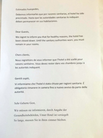 Brevet som hotellgästerna på H10 Costa Adeje Palace fann under dörren på tisdagsmorgonen.