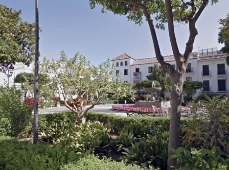 Plaza de las Flores, i Estepona. Foto: Google Maps