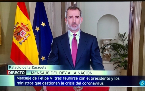 Fyra dagar efter att Spanien förklarats i larmsituation framträdde kung Felipe i ett tv-tal. Foto: Telecinco
