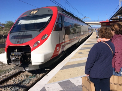 Myndigheternas löften om en tåglinje mellan Málaga och Marbella, i ett första steg och Estepona i ett andra, har fortfarande inte infriats efter mer än 20 år.