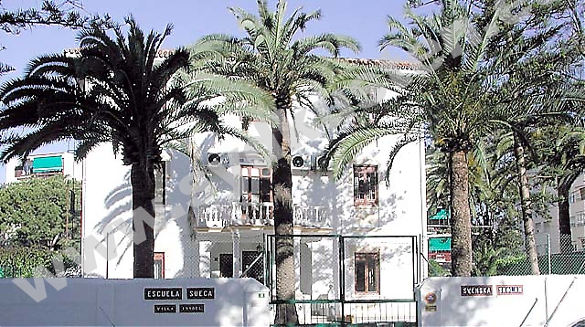 Svenska Skolan i Fuengirola letar nya lokaler. Före årsskiftet måste man lämna huvudbyggnaden Villa Isabel. Som plåster på såren får man 1,1 miljoner euro.