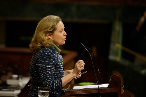 Finansministern Nadia Calviño säger att en total upprivning av arbetsmarknadsreformen vore ”absurt och kontraproduktivt”. Foto: PSOE