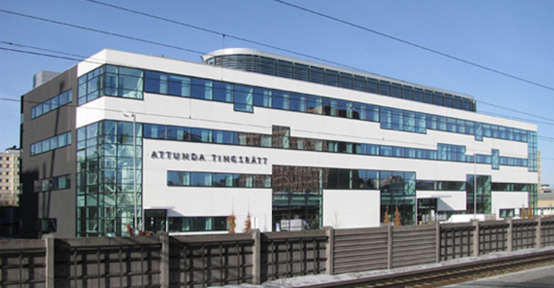 Den misstänkta narkotikahärvan behandlas vid Attunda tingsrätt, utanför Stockholm.