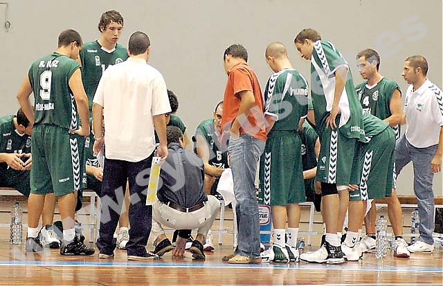 Jonathan Robinson från Täby ses som en av Sveriges största baskettalanger. I höstas skrev han kontrakt för Unicaja Málaga som leder spanska ligan och är ett av de bästa lagen i Europa.