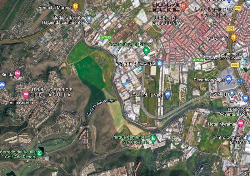 Costa del Sols nya lunga ska anläggas i Las Lagunas de Mijas, mellan Cerros del Águila, industriområdet La Vega och kyrkogården San Cayetano. Foto: Google Maps