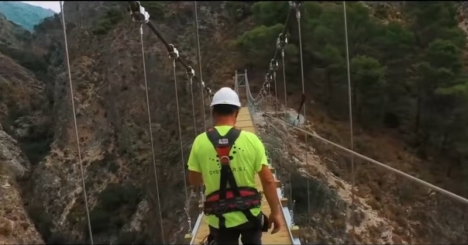 Den nya hängbron i Axarquía invigs 26 oktober. Foto: Diputación de Málaga