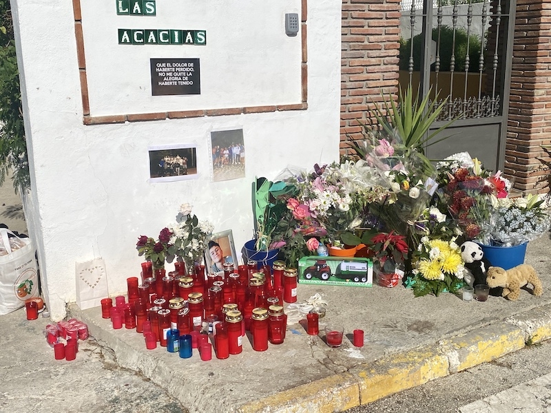 Knivdådet inträffade utanför köpcentret Diana i östra Estepona 18 november. Offret bodde i bostadsområdet Las Acacias.