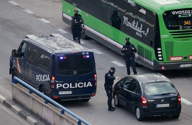 Ximo Puig efterlyser strikta kontroller både vid landgränserna, hamnarna och landets flygplatser.