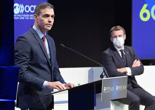 Det här mötet mellan Sánchez och Macron 14 december leder till att minst den spanske regeringschefen måste isolera sig fram till julafton.