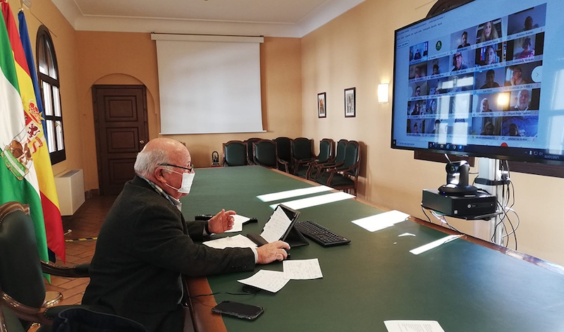 Det andalusiska hälsorådet Jesús Aguirre meddelade lördag 2 januari att kommunal perimeterkarantän införs i Campo de Gibraltar. Foto: Junta de Andalucía