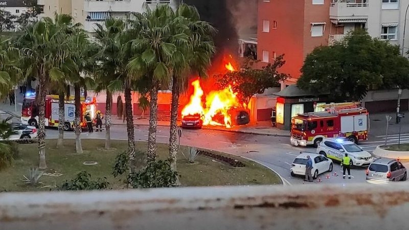 Tre personer skadades, varav två allvarligt, i en uppseendeväckande olycka i Málaga 4 februari. Foto: Twitter