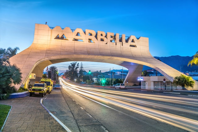 Inte än, men till helgen är det troligt att trafiken in och ut från Marbella, liksom Estepona och Manilva, åter får flöda fritt.