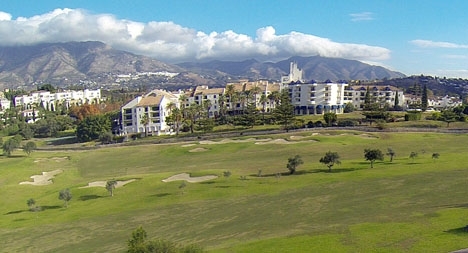 Hotel Byblos ligger i anslutning till Mijas Golf.
