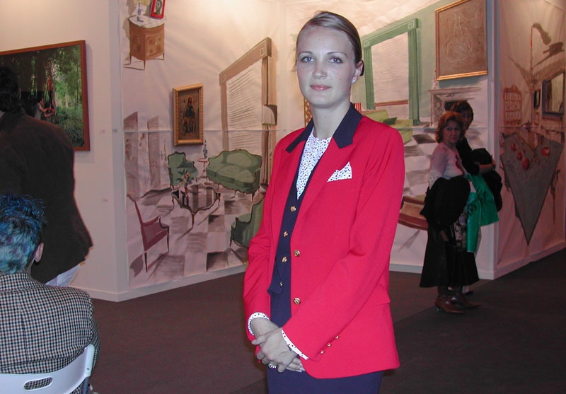 Anna Fransson, konststudent bosatt i Granada, arbetade som värdinna på årets Arco-mässa.