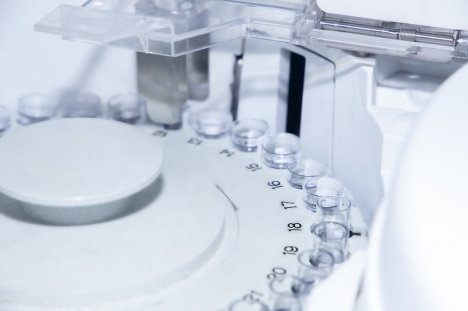 Quirónsalud inkluderar i sin laboratorieverksamhet ett nytt test som visar den uppnådda immunitetsgraden efter vaccination mot Covid-19. Foto: Quirónsalud