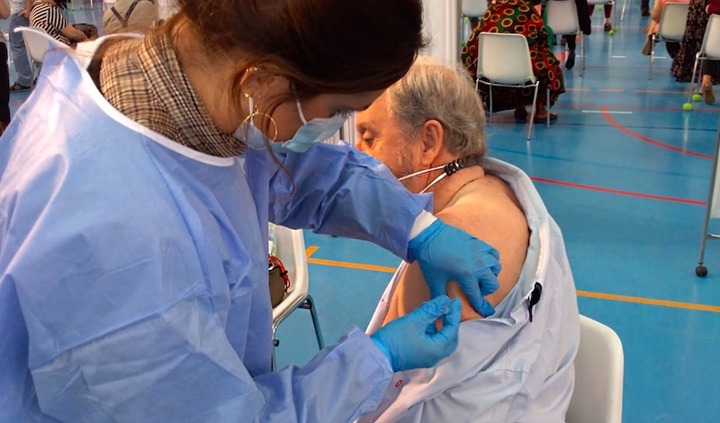 Personer mellan 70 och 79 år i Andalusien kommer att kallas via SMS till vaccinering, med början denna vecka. Foto: Junta de Andalucía