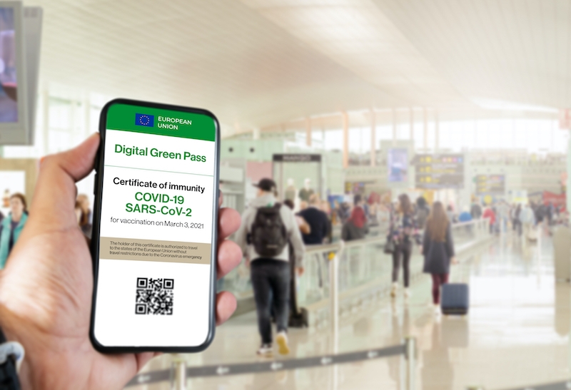 Det digitala gröna certifikatet ska börja gälla i Spanien i juni, för att underlätta för sommarturismen.
