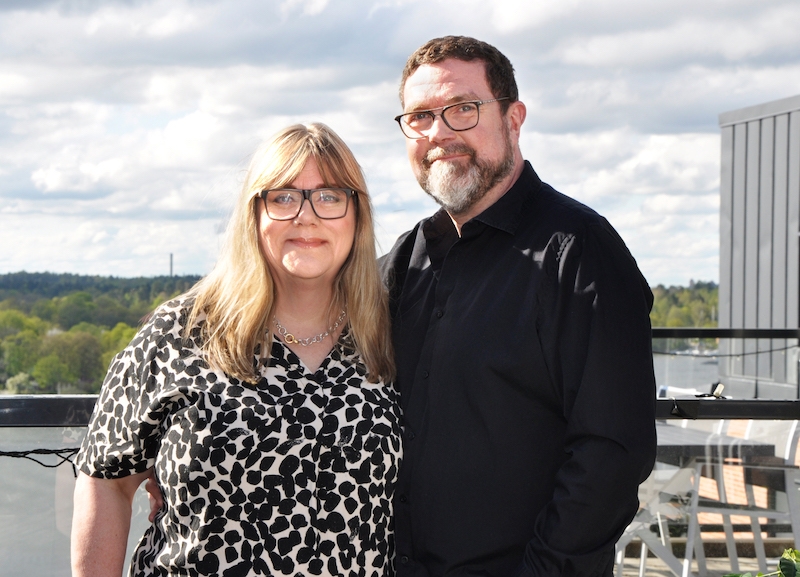 Fredrika Åkermark och Johan Thörn har valt att inte resa till sitt hus i Nerja under hela pandemin. De saknar det, men har suttit i självvald karantän på en annan vacker plats.