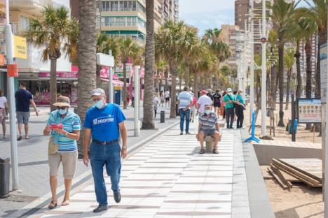 Alicante är den första provinsen i Spanien att lyckas pressa ned smittfrekvensen under 25 fall. Bilden är från Benidorm.