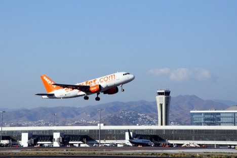 Flygbolaget Easyjet lanserar nya direktlinjer från Málaga till Stockholm och Köpenhamn, från och med 20 juli.