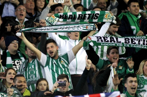 Den sista matchen inför full publik i Spanien spelades i Betis hemmaarena Benito Villamarín i Sevilla, 8 mars 2020.