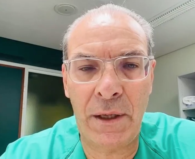 Läkaren Domingo González, vid Hospital Insular på Gran Canaria. Foto: Twitter