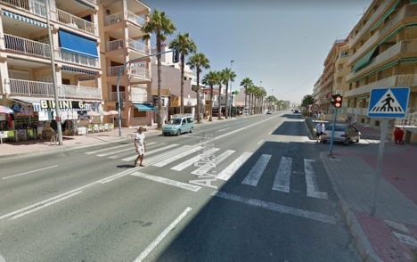 Olyckan inträffade vid ett övergångsställe på Avenida Desiderio Rodríguez, i Torrevieja. Foto: Google Maps