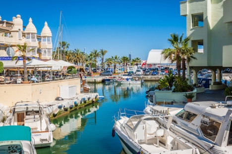 Olyckan väckte stor uppståndelse i Puerto Marina.