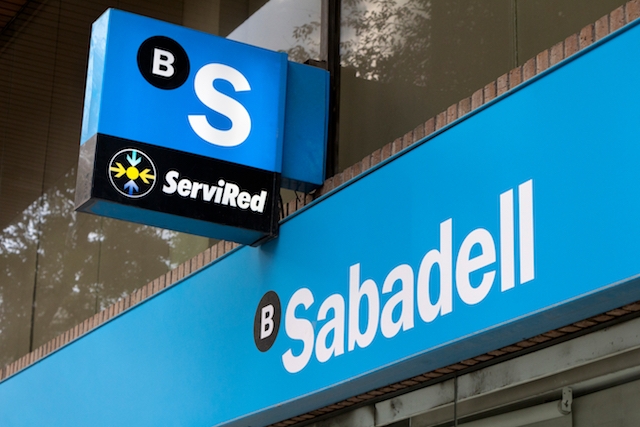 Varslet omfattar 20 procent av Sabadells alla bankkontor.