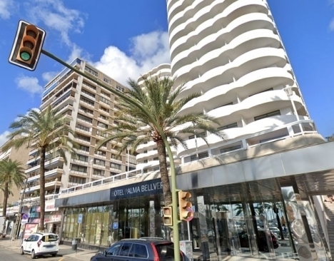 Nära 200 personer tvingades hålla karantän på Hotel Palma Bellver. Foto: Google Maps