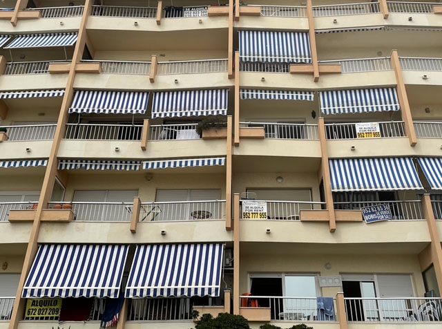 Hyresmarknaden i Spanien är kraftigt underutvecklad och många objekt erbjuds dessutom endast på korttid, som semesterbostäder.
