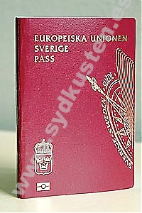KRÅNGLIG SÄKERHET För att undvika förfalskningar blir det nu betydligt mer omständligt att förnya sitt svenska pass. Dessutom ska passet endast gälla i fem år.