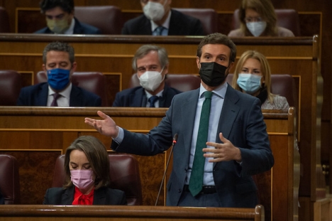 Pablo Casado uppger att han är symtomfri men att han kommer att arbeta hemifrån hela denna vecka. Foto: PP