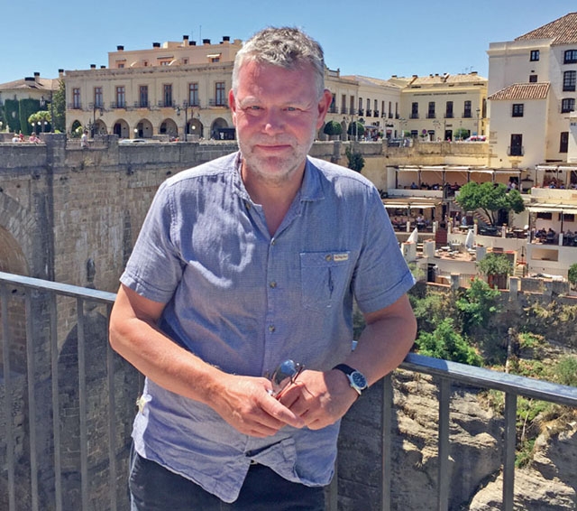 Arne Dahl, eller Jan Arnald som är hans egentliga namn, har en diger litterär produktion bakom sig, med både diktsamlingar, litterära avhandlingar, noveller och barnböcker. Foto: Privat