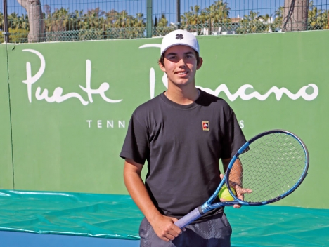 Soul Nauclér tränar varje dag på tennisklubben Puente Romano, under ledning av Pepe Imaz, som också tränar världsettan Novac Djokovic när denne är i Marbella. Idrotten kombineras med studier på distans.