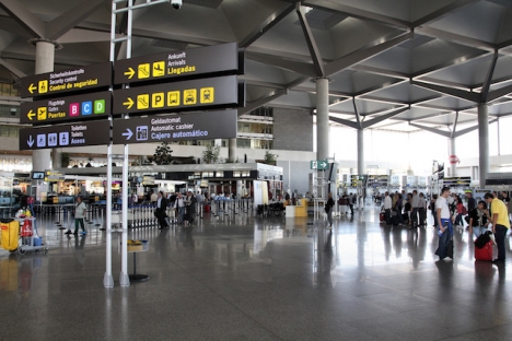 Polisens misstankar besannades vid säkerhetskontrollen på Málaga flygplats.
