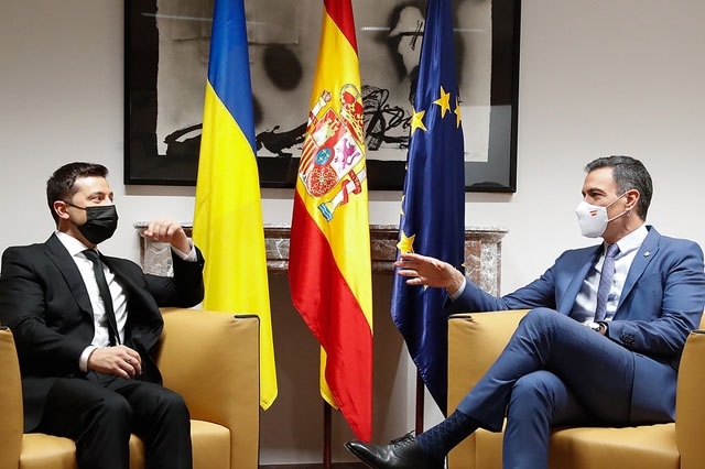 Pedro Sánchez träffade Ukrainas president Volodymyr Zelenskyj i december förra året och de har talats vid två gånger efter den ryska invasionen.