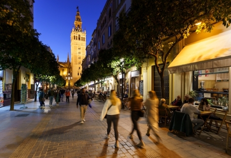 Sevilla stad är den första i Andalusien som planerar omfattande inskränkningar av korttidsuthyrningar.