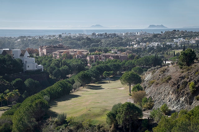 Alferini Golf med lyxanläggningen Villa Padierna.