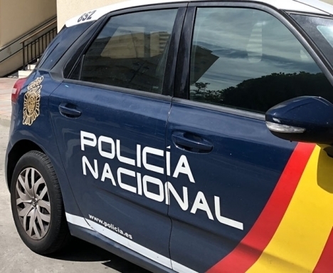 Den nu gripne agerade så misstänksamt att Policía Nacional anade onåd.