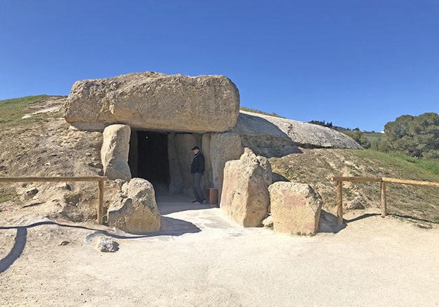 Dolmen de Menga, i Antequera, befinns vara upp till tusen år äldre än Stonehenge.