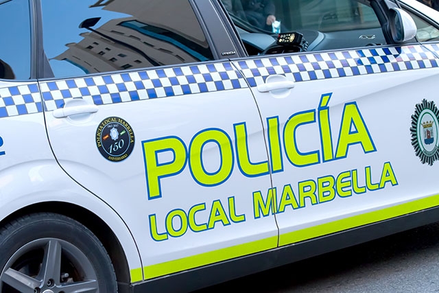 Motorcykelekipaget förolyckades efter att de flytt från lokalpolisen i Marbella.