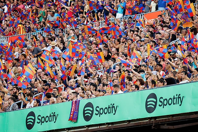 Spotify sponsrar från och med denna säsong F.C. Barcelona.