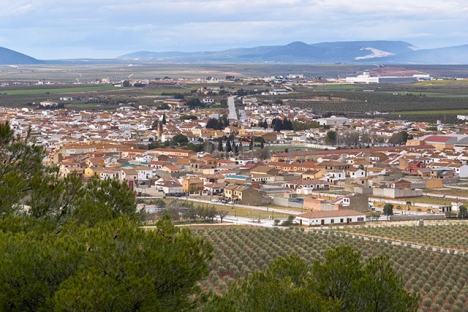 Kommunen Humilladero ligger nordväst om Antequera, nära Fuente de Piedra (Málaga).