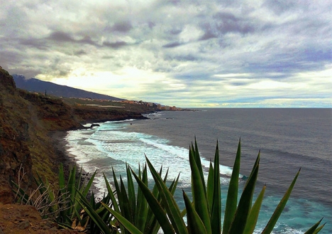 Ett av dödsoffren är en polsk man som drunknade vid Playa del Ancón, på Tenerife.