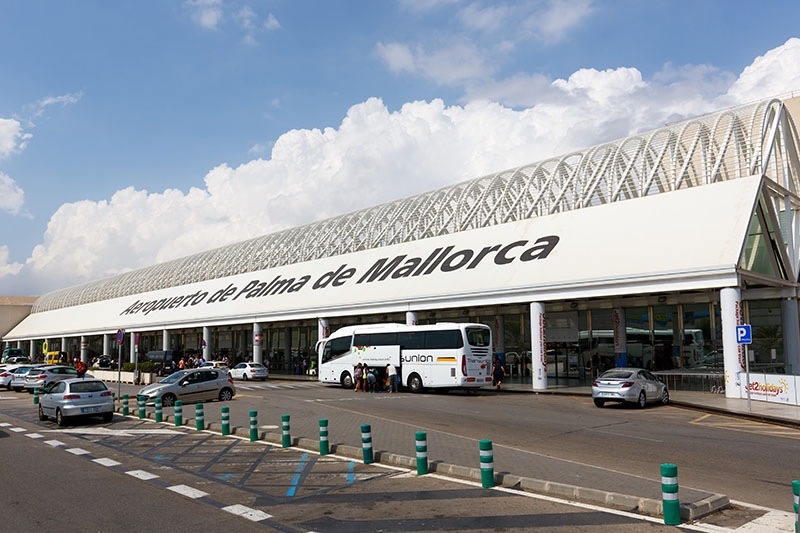 Den nu dömde mannen greps vid landning på Palmas flygplats.