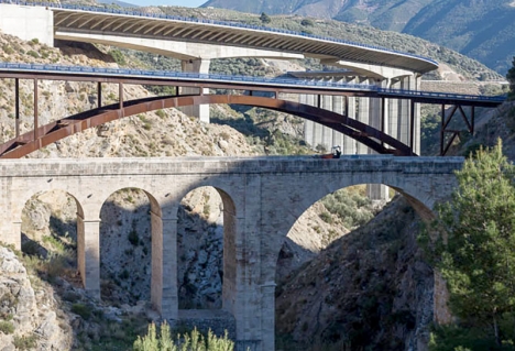 Tre spanska broar från olika epoker, som får illustrera veckans bloggtema. Foto; Conny Nord