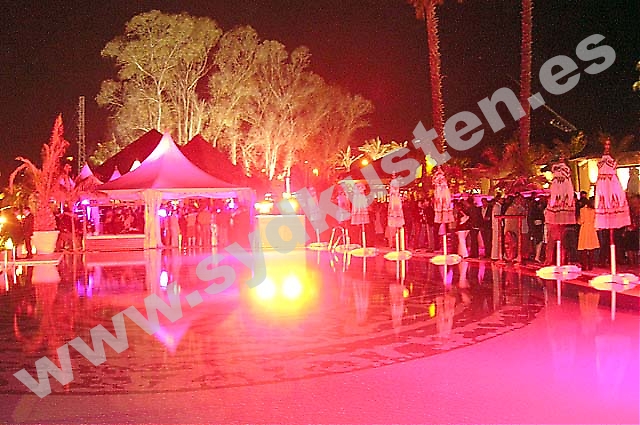 Puro Beach bredvid Kempinski hotel i Estepona, invigdes officiellt för sommaren 5 april.